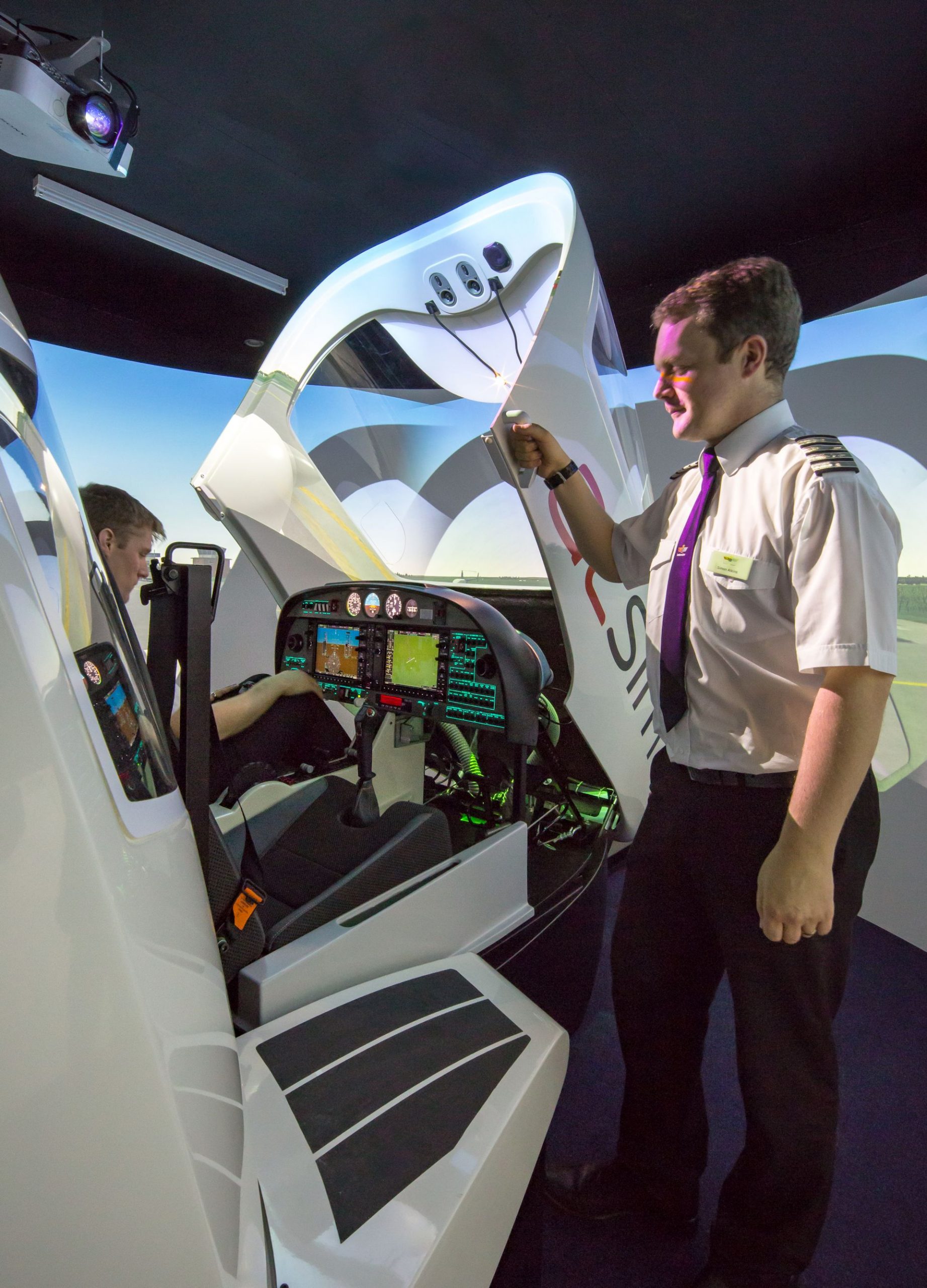 Twin Engine Aeroplane Simulator Lesson 20 Minute DA42