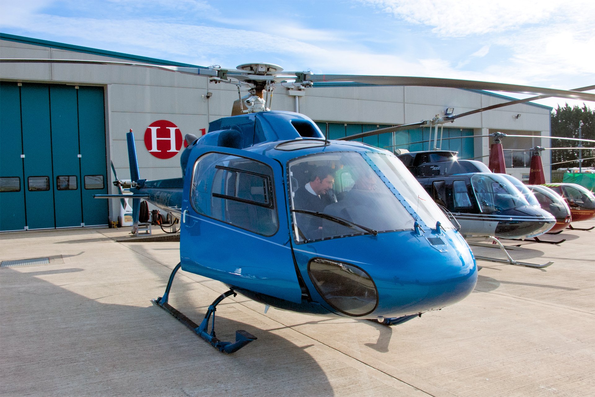 Helicopter Pilot Scholarships Learn to Fly a Helicopter