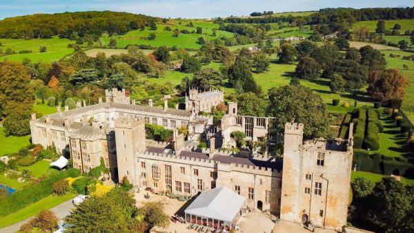 Sudeley Castle Helicopter Tours, Gloucester Helicopter Flights, Sightseeing Tours, Rides near Cheltenham