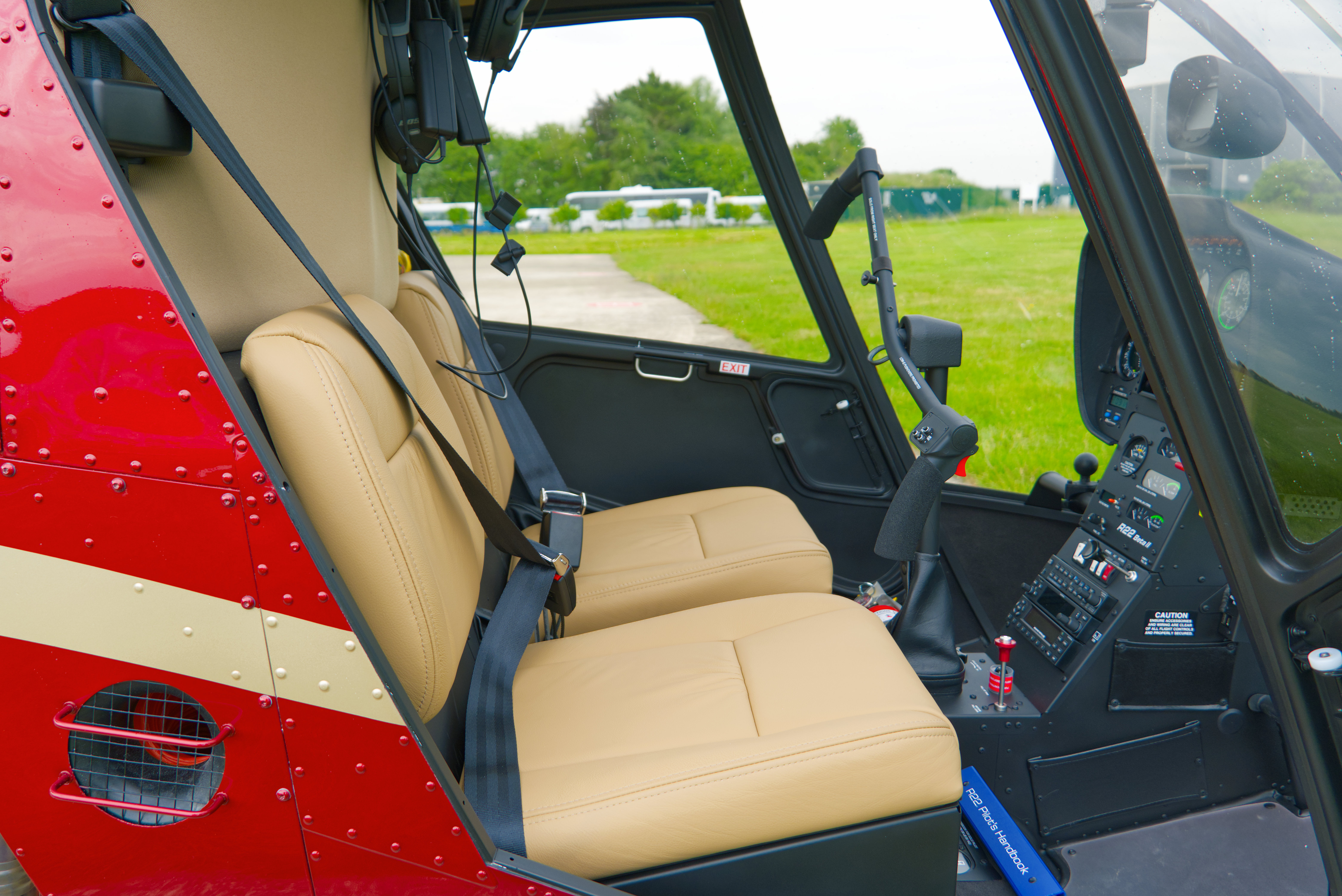 2026 New Robinson R22 Beta II helicopter, photo 3